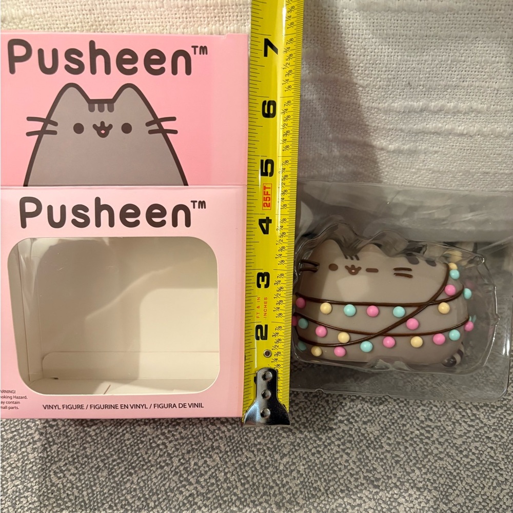 Pusheen Box Exclusive Holiday Vinyl Christmas Light Cat Figure - Picture 5 of 5